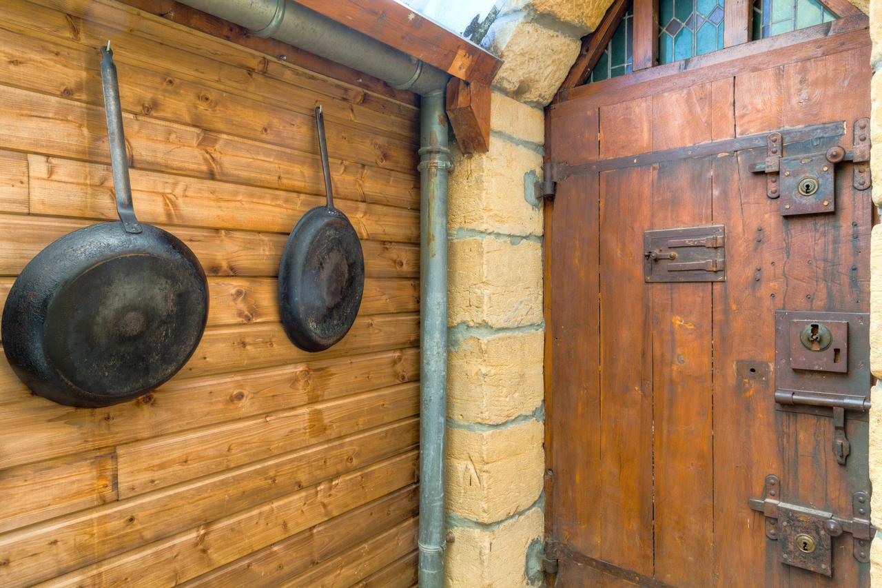 Couette-café Aux Prisons De Montagny 3*