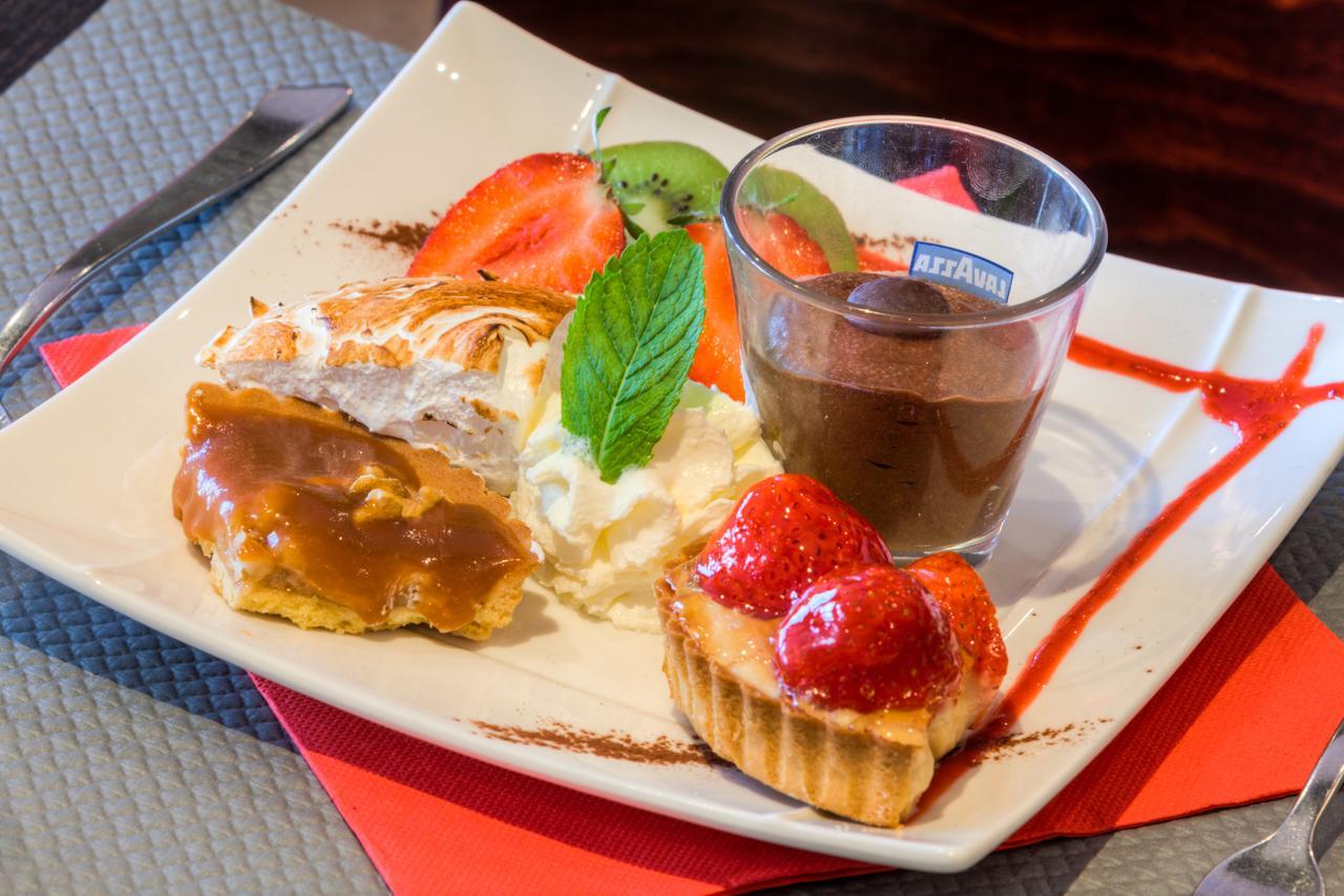 Couette-café Aux Prisons De Montagny 3*