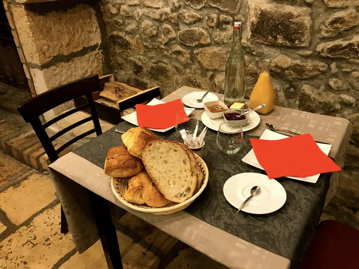 Aux Prisons De Montagny Couette-café Montagny (Rhone)